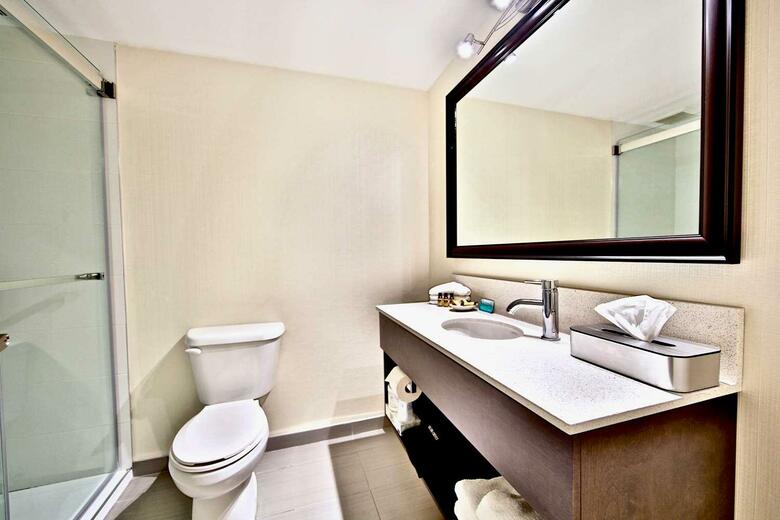 Best Western Montreal Downtown- Hotel Europa