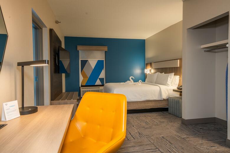 Holiday Inn Express Hotel & Suites Oldsmar