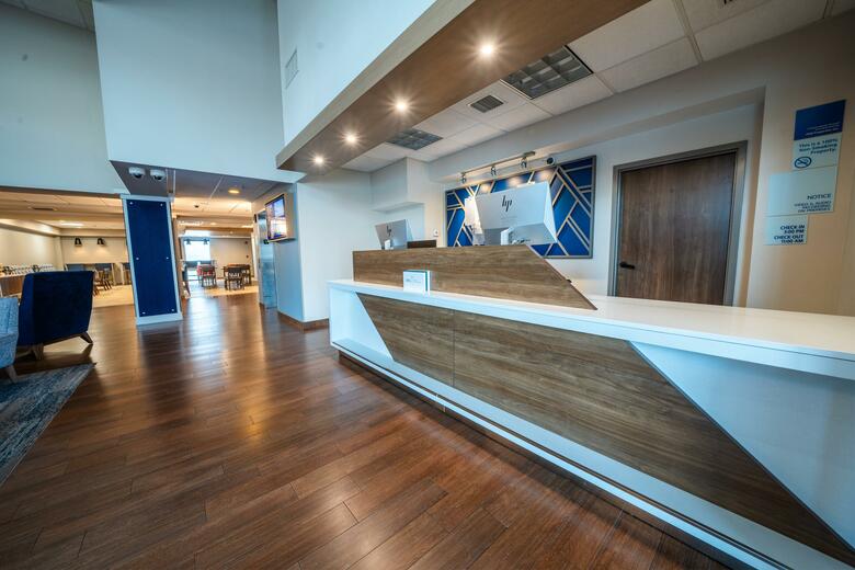 Holiday Inn Express Hotel & Suites Oldsmar