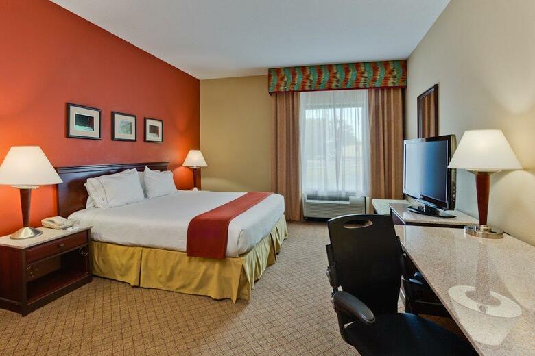 Holiday Inn Express Hotel & Suites Oldsmar