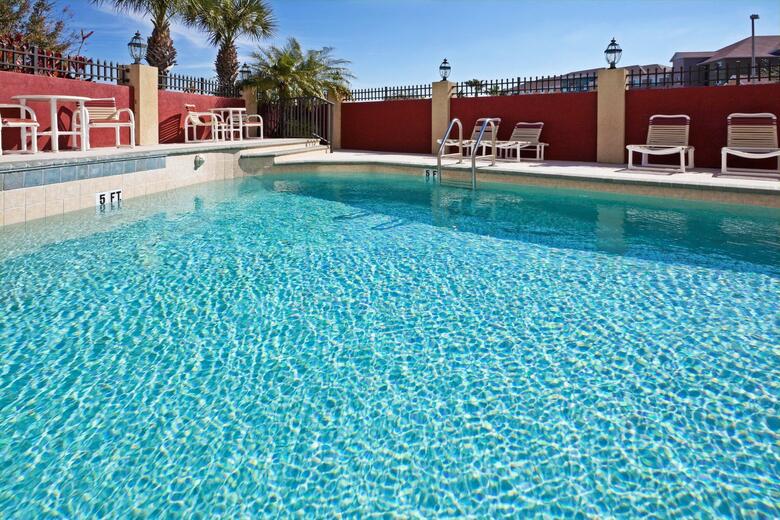 Holiday Inn Express Hotel & Suites Oldsmar