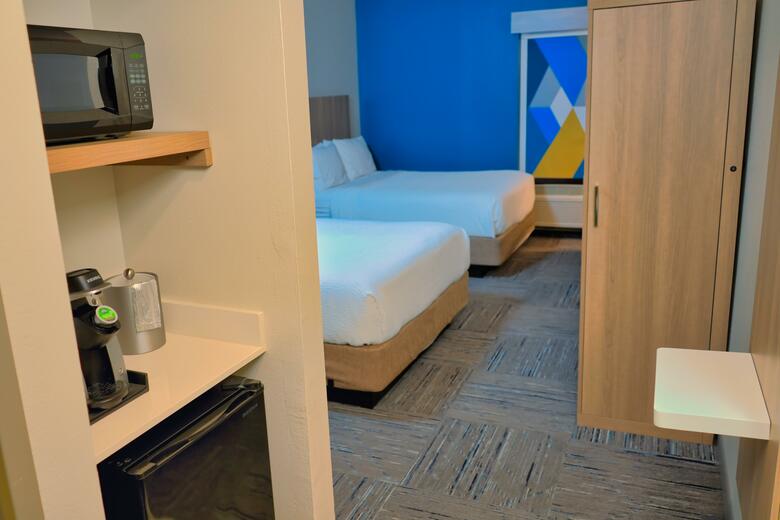 Holiday Inn Express Hotel & Suites Oldsmar