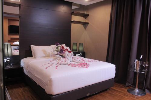 Hotel Continent Centrepoint Panakkukang