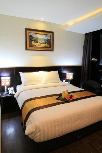 Hotel Continent Centrepoint Panakkukang