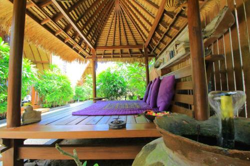 Hostal Pantai Karang