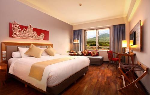 The Hills Bukittinggi Hotel & Convention