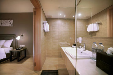 Harper Kuta Hotel