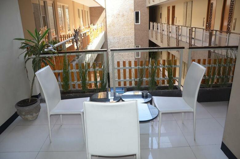 Rivavi Fashion Hotel