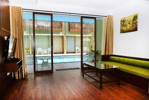 Hotel Devata Suites And Residence