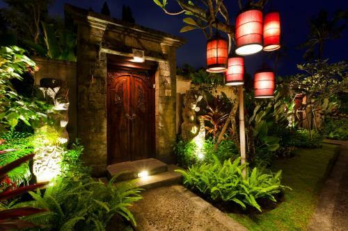 Hotel White Rose Kuta Resort, Villas & Spa