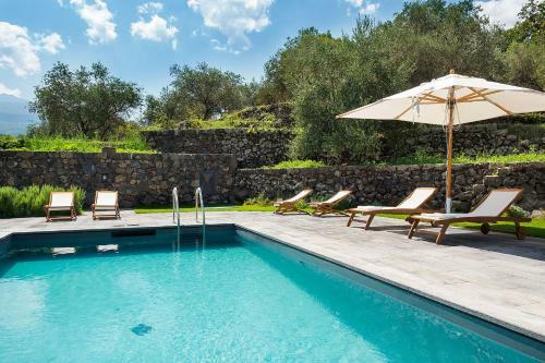 Montelaguardia Villa Sleeps 10 Pool Wifi