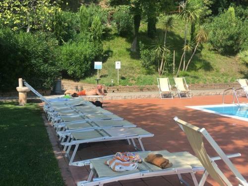 Splendid Apartment In Padenghe Sul Garda Bs With Garden