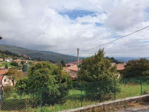 Homey Apartment In Serle Near Centre