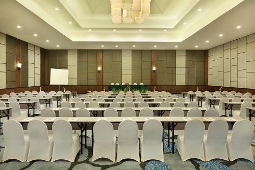 Hotel Manado Tateli Beach Resort