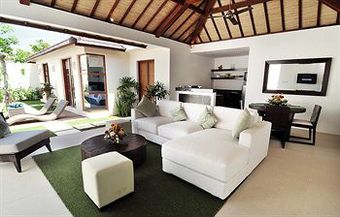 Villa Arama Riverside