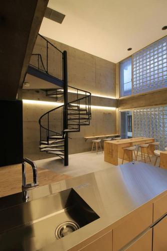 Small Hotel - Hondori Shopping Arcade ( 3 I )