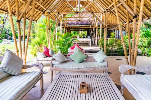Taman Selini Wahana Beach Resort