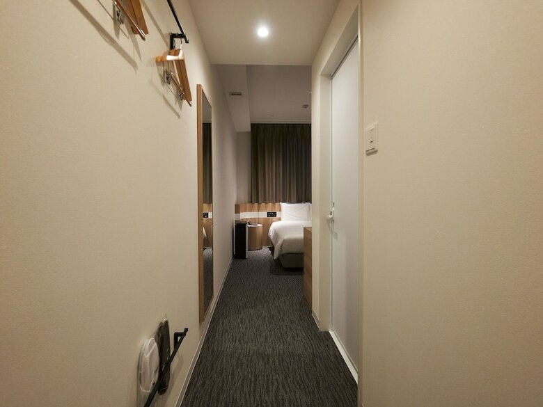 Henn Na Hotel Komatsu Ekimae