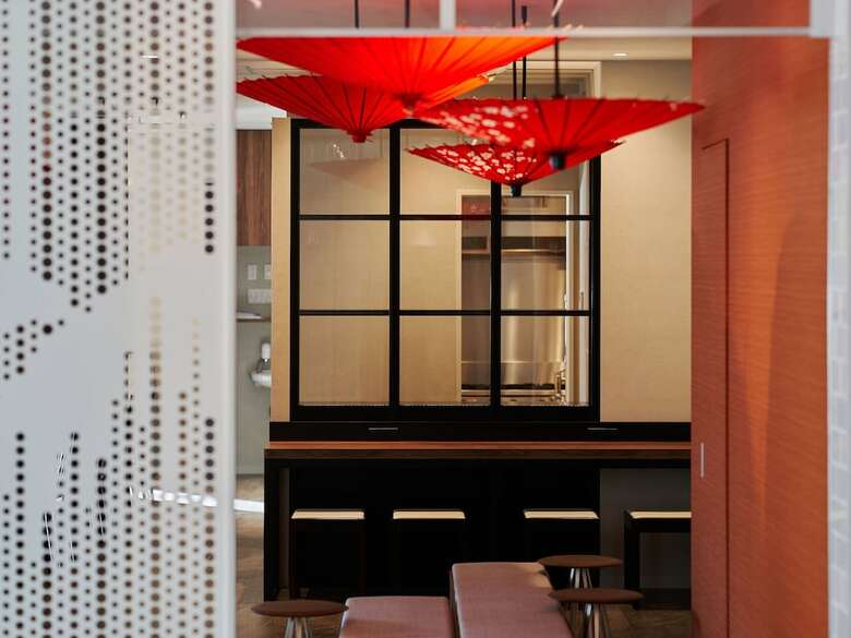 Henn Na Hotel Komatsu Ekimae