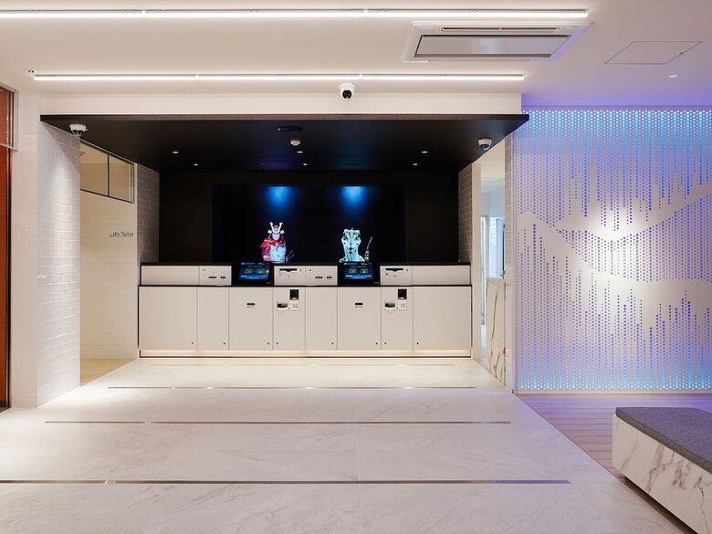 Henn Na Hotel Komatsu Ekimae