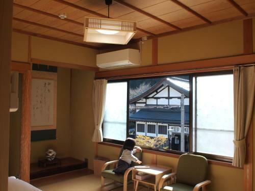 Hostal Guest House Hachi Hachi
