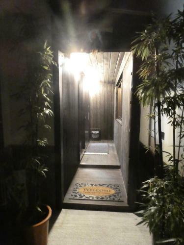 Hostal Guest House Suzumeno Kakurembo