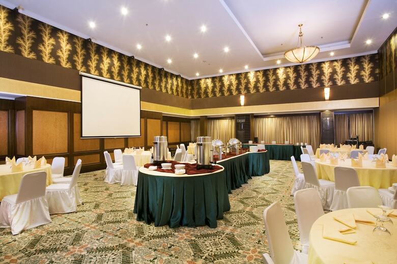 Aston Tropicana Hotel Bandung