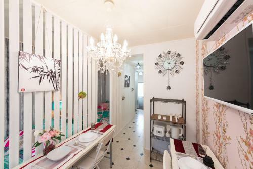 The Bamboo Moon Palace / Shin-osaka