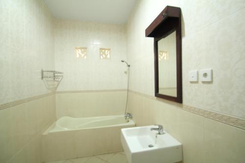 Hotel Lusa At Kuta Beach