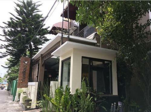 Hostal Griya Yunika