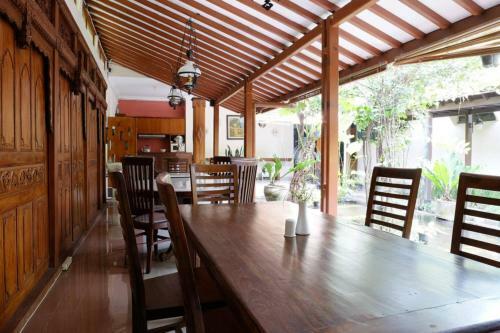 Hostal Griya Yunika