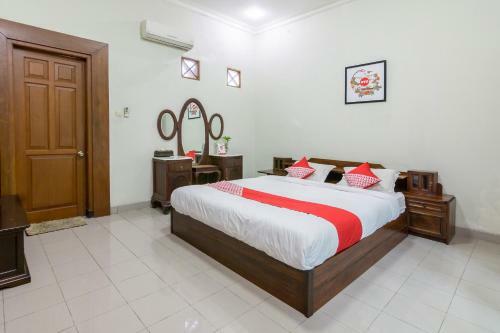 Hostal Roemah Oma Guesthouse