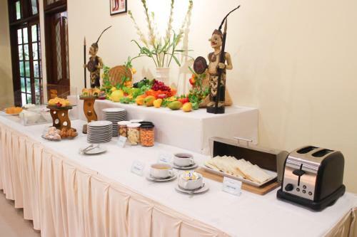 Narita Classic Hotel Tangerang