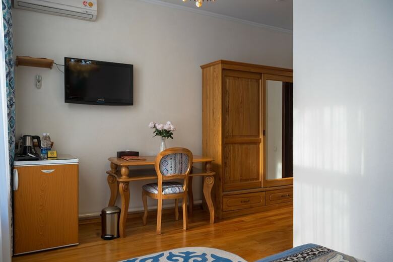 Navat Hotel