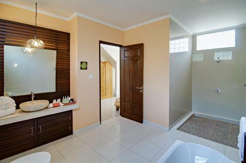 Green Field Hotel And Restaurant