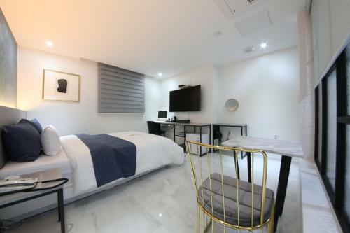 Two Nights Business Hotel