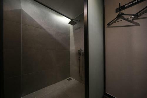 Beomil Brown Dot Hotel