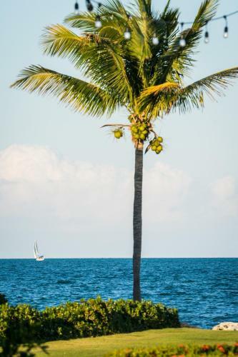 Hotel Grand Caymanian Resort