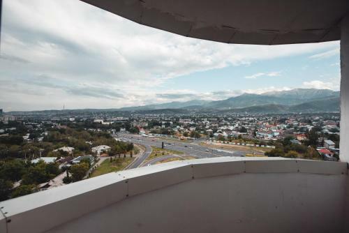 Almaty Smart Apartment - Wonderful Mountain View