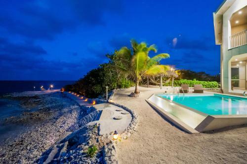 Christmas Palms By Grand Cayman Villas