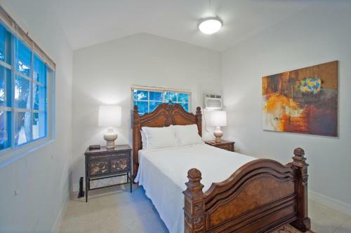 Coconut Walk By Grand Cayman Villas