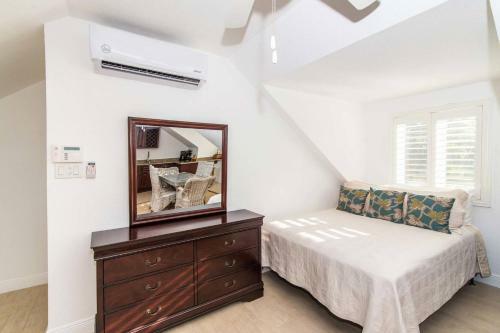 On The Rocks By Grand Cayman Villas