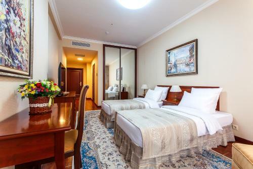 Alanda Hotel