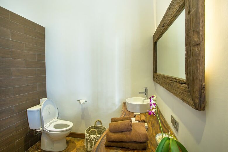 Hostal The Samara Villas & Restaurant