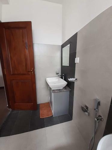 Hostal Monaara Holiday Bungalow - Nuwaraeliya
