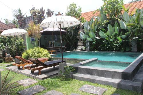 Hostal Villa Bungsil Gading