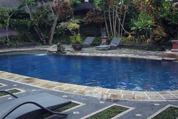 Hostal Bali Gardenview Cottages