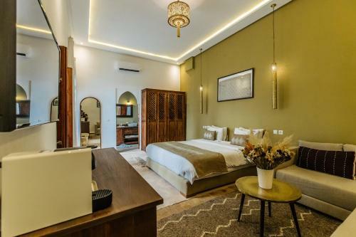 Hostal Riad Nayanour
