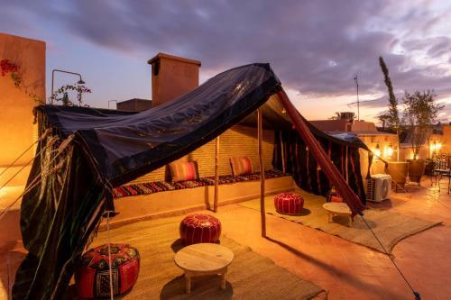 Hostal Riad Medina Art Suite & Heated Pool