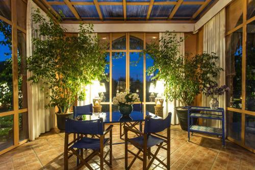 Villa Les Oliviers - A Setting Of Tranquility